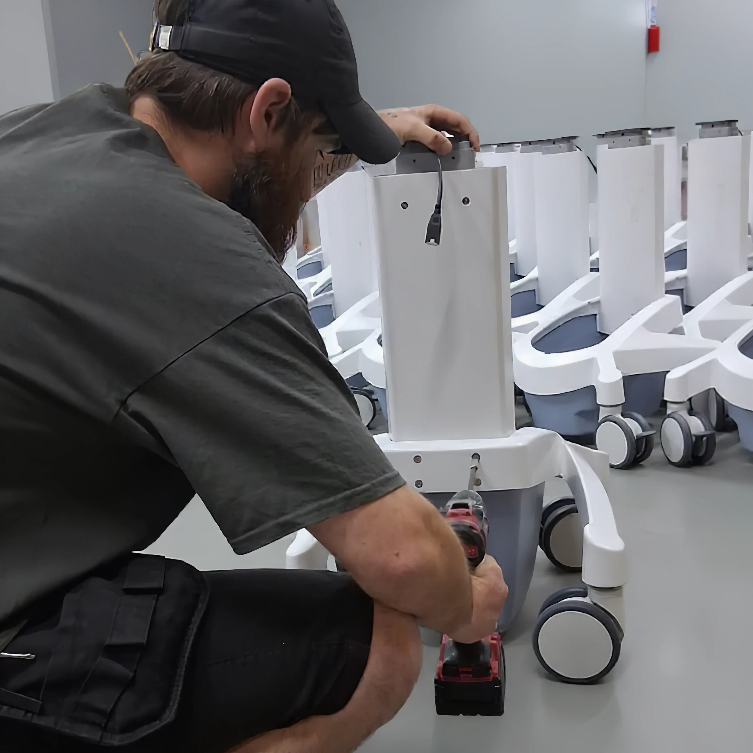 Exura engineer building an Exura EPR / ePMA cart